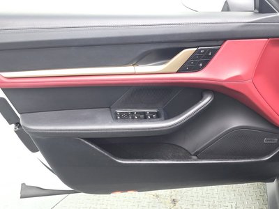 صورة مصغرة 15 لـ 2024 Porsche TAYCAN