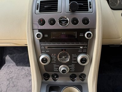 2010 Aston Martin RAPIDE — фото 12