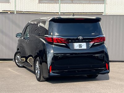 2024 Toyota ALPHARD — фото 7