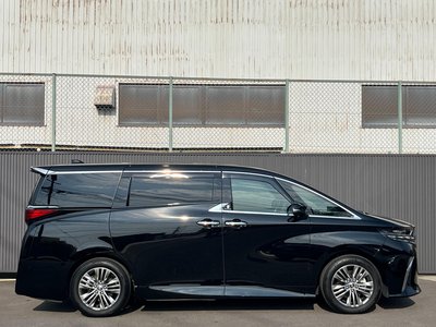 2024 Toyota ALPHARD — фото 4