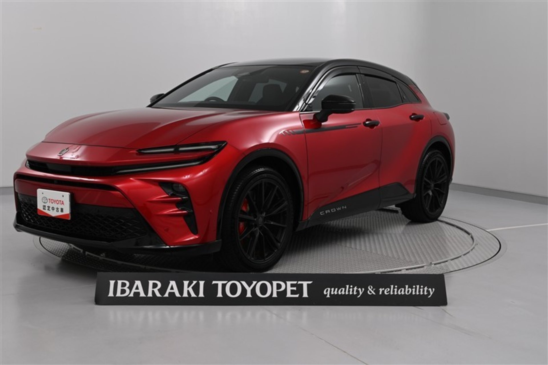 TOYOTA CROWN SPORT - View 1