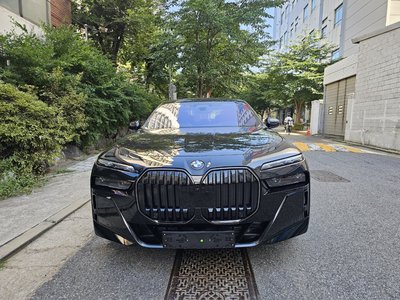 BMW 7 SERIES - 1