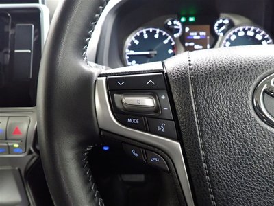 TOYOTA LAND CRUISER PRADO - 10