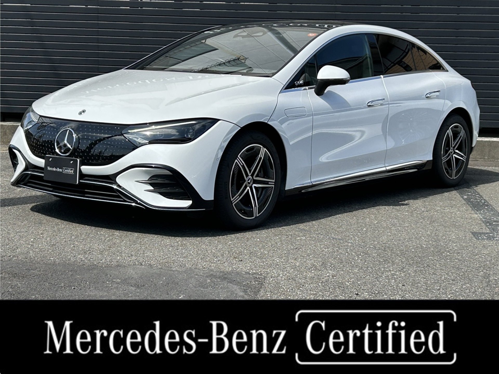 MERCEDES-BENZ EQE - View 1