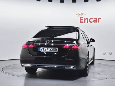 صورة 3 لـ 2024 Mercedes-BENZ E-CLASS