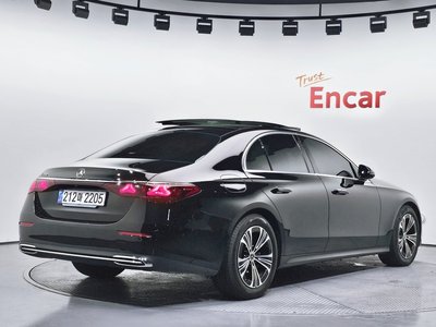 صورة 5 لـ 2024 Mercedes-BENZ E-CLASS