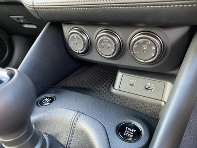 2022 Nissan FAIRLADY Z — миниатюра 12