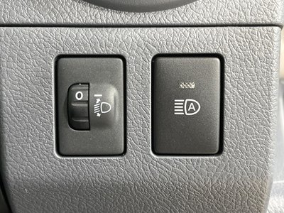 TOYOTA LAND CRUISER 70 - 5