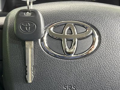 TOYOTA LAND CRUISER 70 - 7