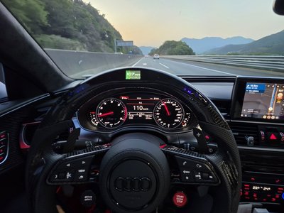 2015 AUDI RS7 — фото 7