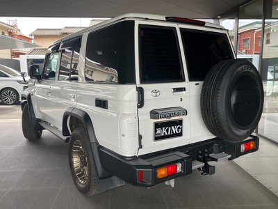 TOYOTA LAND CRUISER - 3