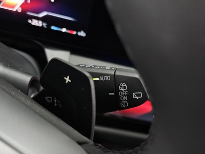 2025 BMW X3 — миниатюра 28