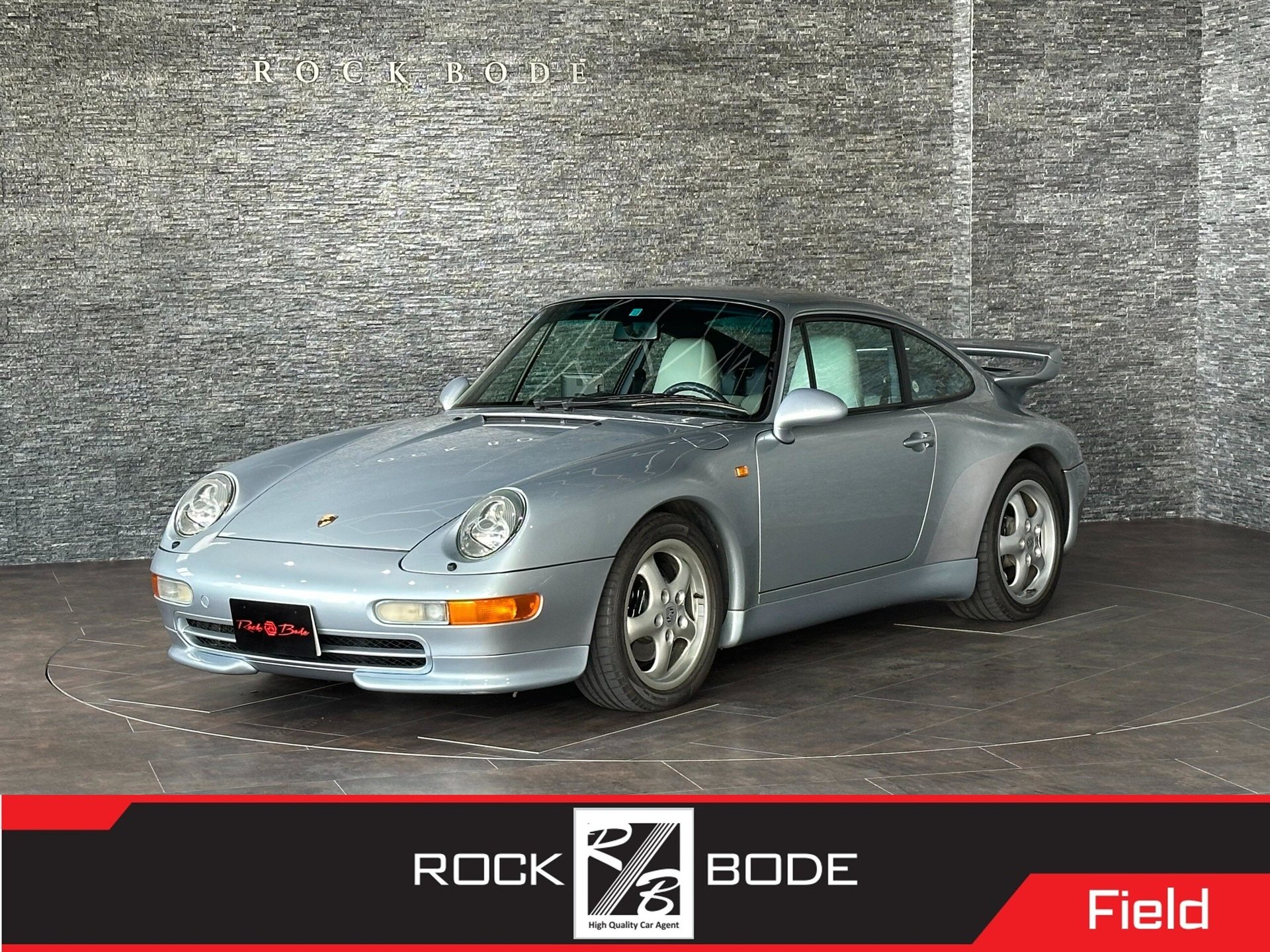 PORSCHE 911 - View 1