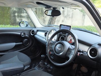 2011 MINI COOPER CLUBMAN — миниатюра 17
