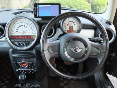 2011 MINI COOPER CLUBMAN — миниатюра 19