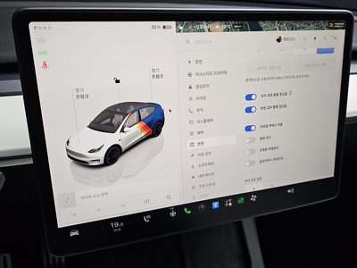 2022 Tesla MODEL Y thumbnail 23