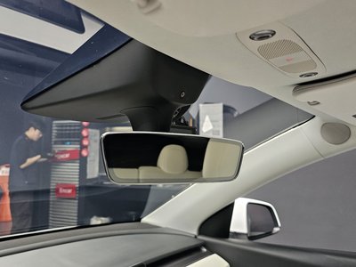 2022 Tesla MODEL Y thumbnail 32