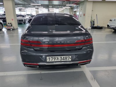 2020 Genesis G90 照片 2