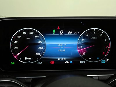 MERCEDES-BENZ GLS - 8