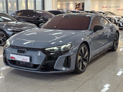 AUDI E-TRON GT - 1