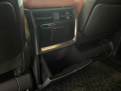 صورة 54 لـ 2025 Toyota VELLFIRE