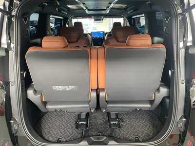 صورة 42 لـ 2025 Toyota VELLFIRE