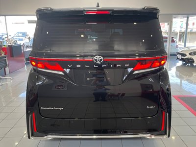صورة 63 لـ 2025 Toyota VELLFIRE