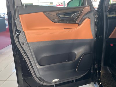 صورة 66 لـ 2025 Toyota VELLFIRE