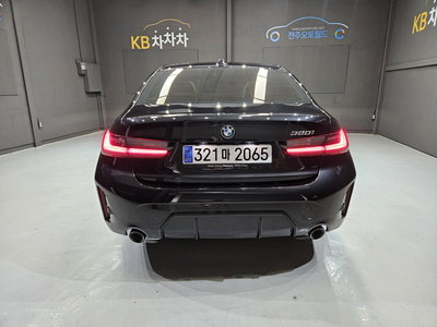 2026 BMW 3 SERIES photo 3
