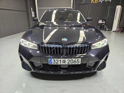 2026 BMW 3 SERIES photo 2