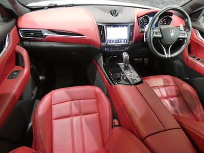 MASERATI LEVANTE - 8