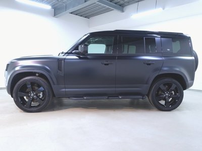 LAND ROVER DEFENDER - 4