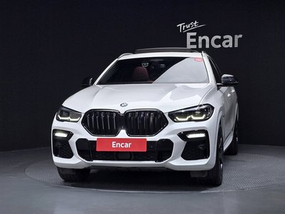 2021 BMW X6 照片 2