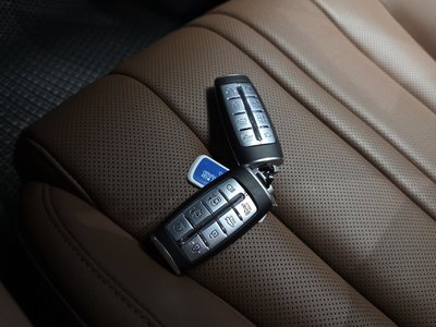 2023 Genesis G80 (RG3) — миниатюра 31