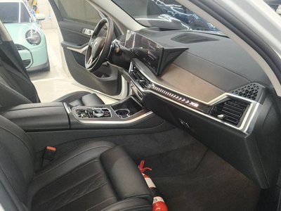 2025 BMW X5 缩略图 12