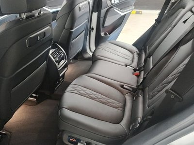 2025 BMW X5 缩略图 11