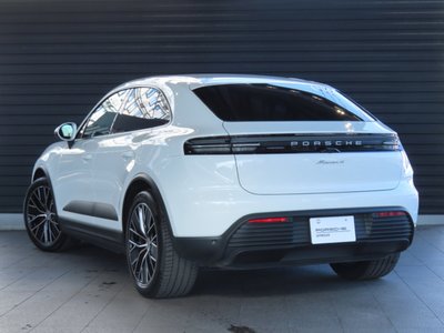 2025 Porsche MACAN — фото 4