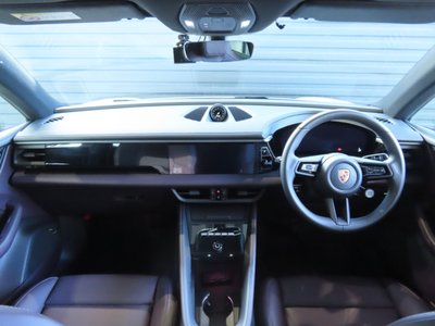 2025 Porsche MACAN — миниатюра 15
