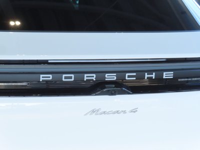 2025 Porsche MACAN — фото 6