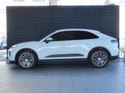 2025 Porsche MACAN — фото 3