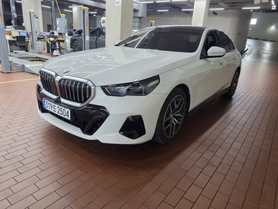 صورة 4 لـ 2026 BMW 5 SERIES
