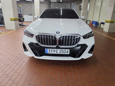 صورة 1 لـ 2026 BMW 5 SERIES