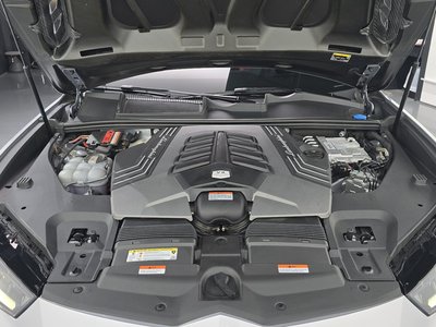 صورة 7 لـ 2024 Lamborghini URUS