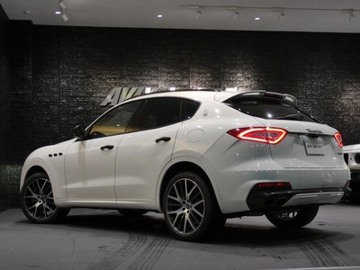 صورة 2 لـ 2019 Maserati LEVANTE
