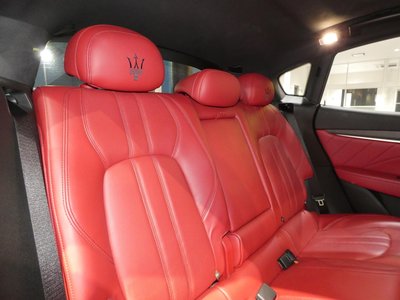 2019 Maserati LEVANTE — миниатюра 38