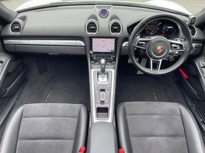 صورة 9 لـ 2018 Porsche 718