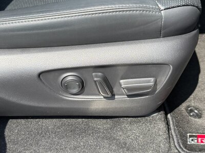 TOYOTA LAND CRUISER 300 - 9