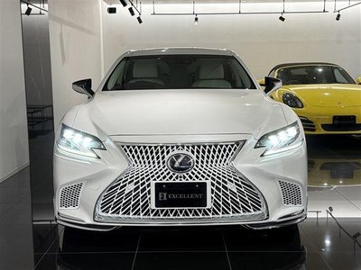 صورة 3 لـ 2017 Lexus LS