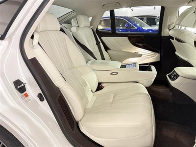 صورة 7 لـ 2017 Lexus LS