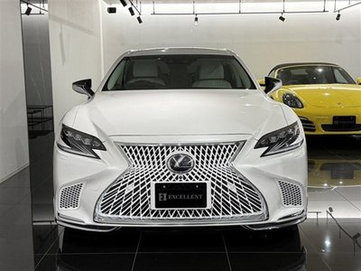 صورة 4 لـ 2017 Lexus LS